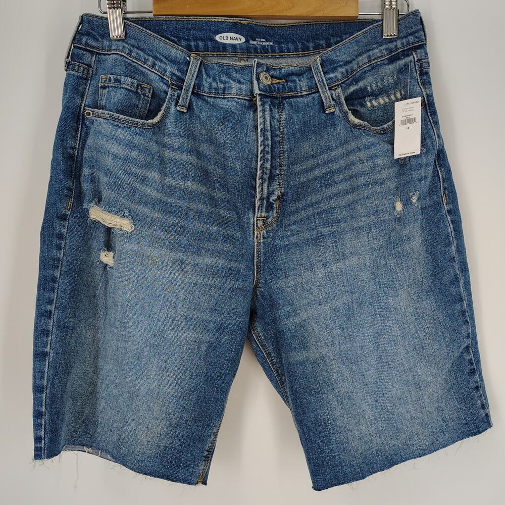 Old Navy Mid Rise Secret Slim Distressed Bermuda Jean Shorts NWT 12
